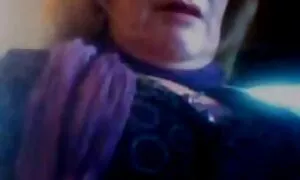 آن را سکی متحرک در اسپری پشت به سوراخ می رود.