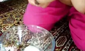 پوزبند پرشور تصاویر شهوانی متحرک و ظریف در حیاط